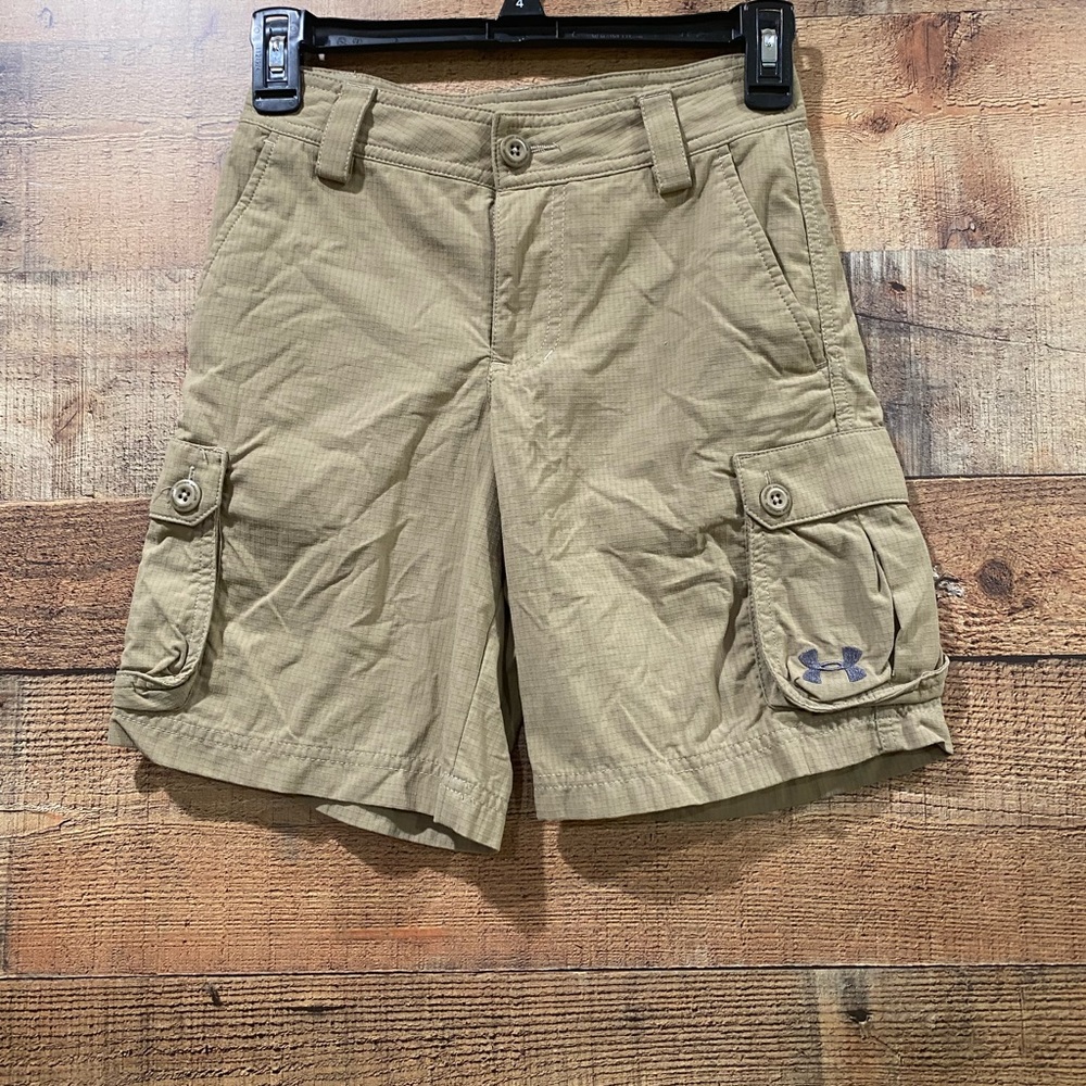 Under Armour Loose Fit Heat Gear Boys Cargo Shorts Youth Size Small